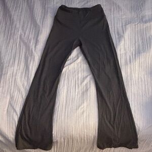 Woman’s S Grey Lululemon Flared Leggings
